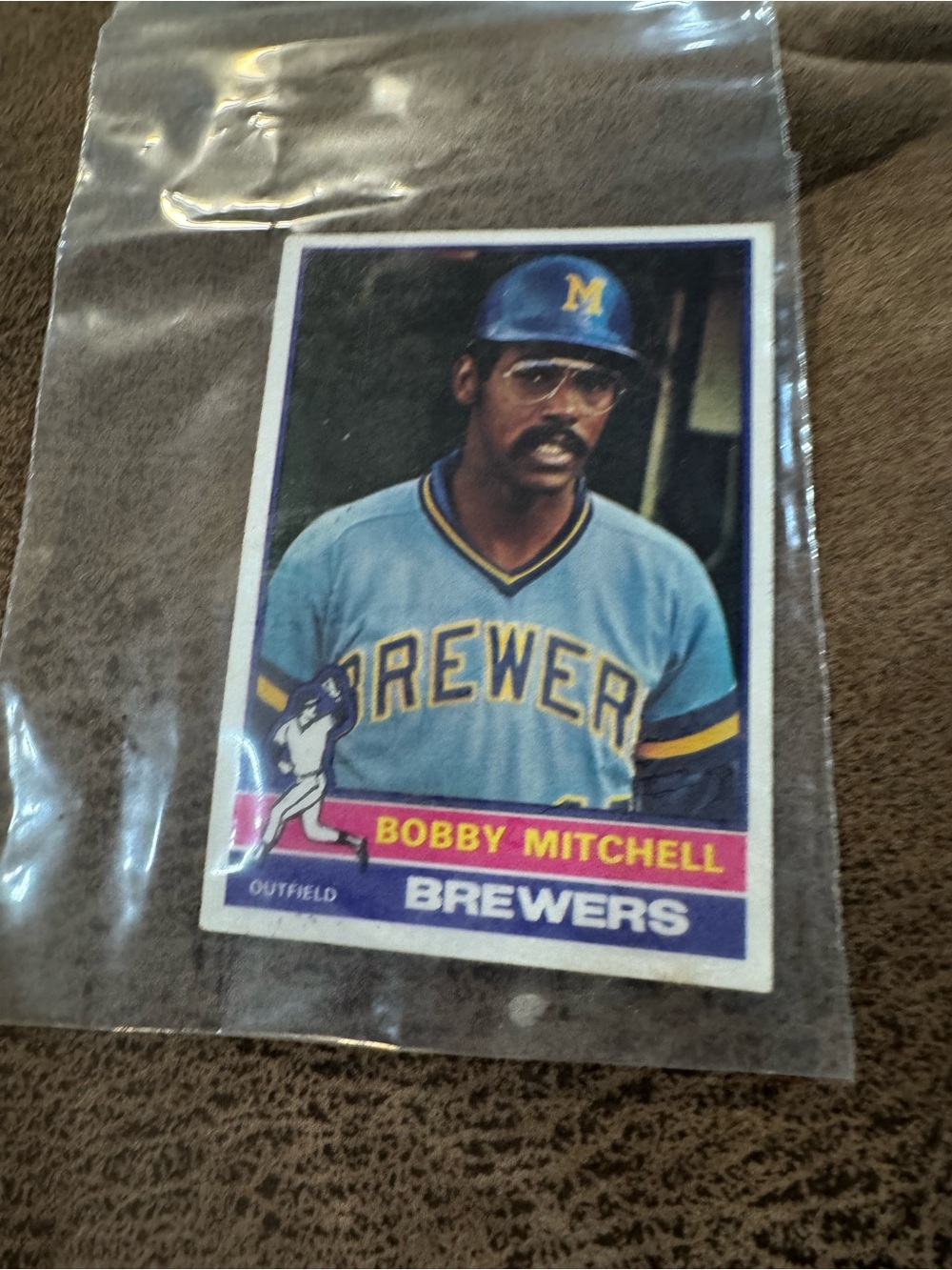 Bobby Mitchell Brewers Baseball Card - Blue & Yellow
